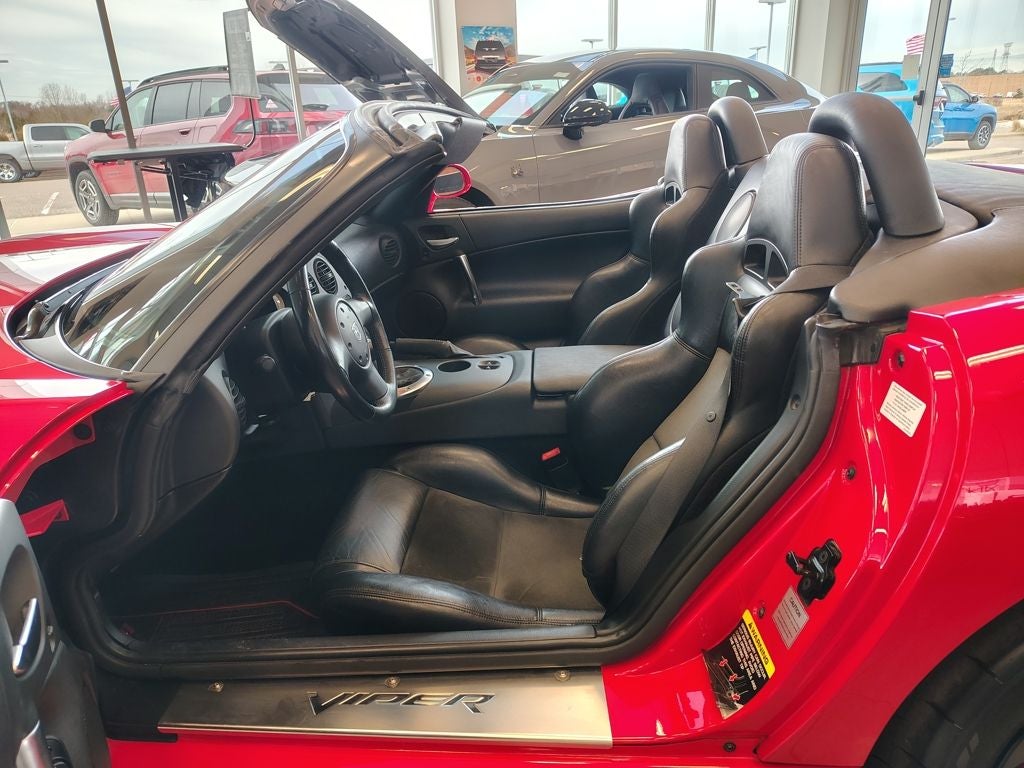 2004 Dodge Viper SRT10