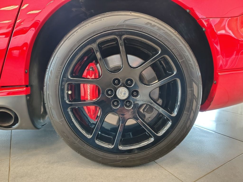 2004 Dodge Viper SRT10