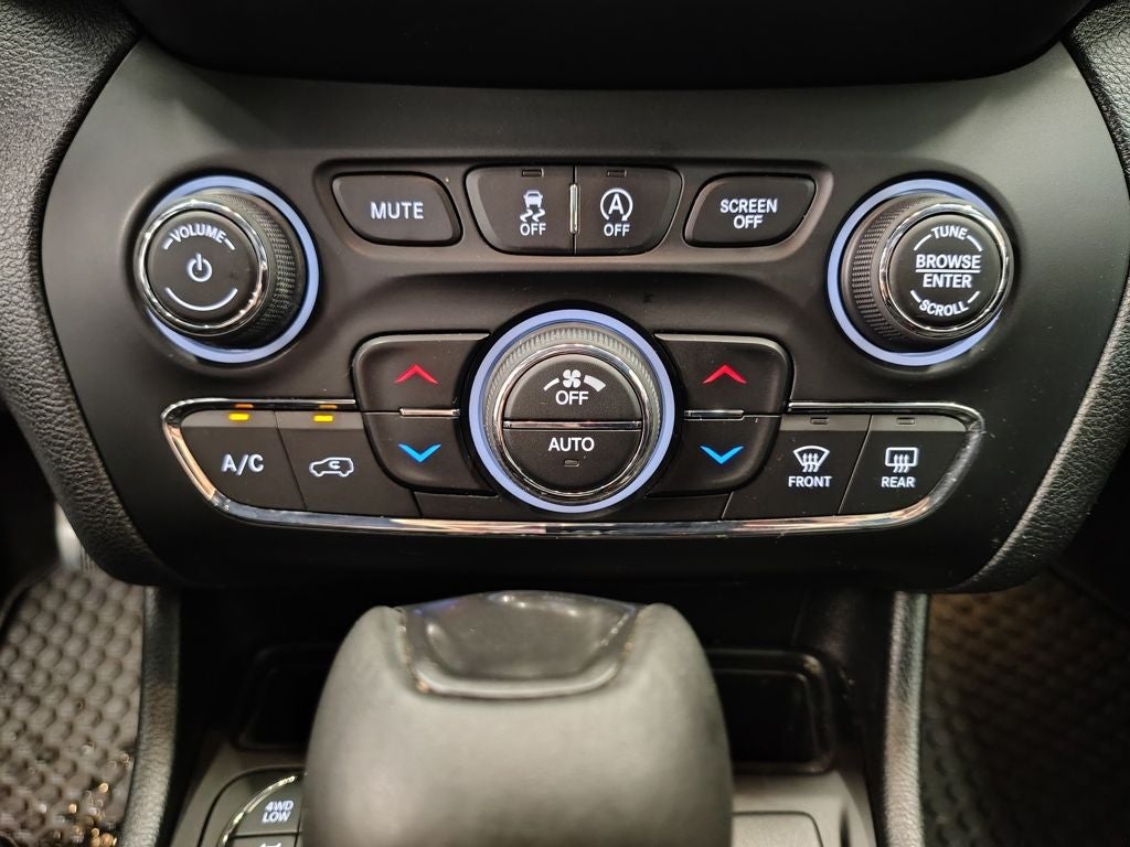 2020 Jeep Cherokee Trailhawk
