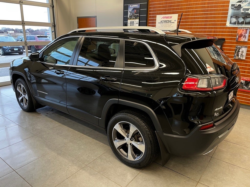 Used 2019 Jeep Cherokee Limited with VIN 1C4PJMDX0KD467389 for sale in Monticello, Minnesota