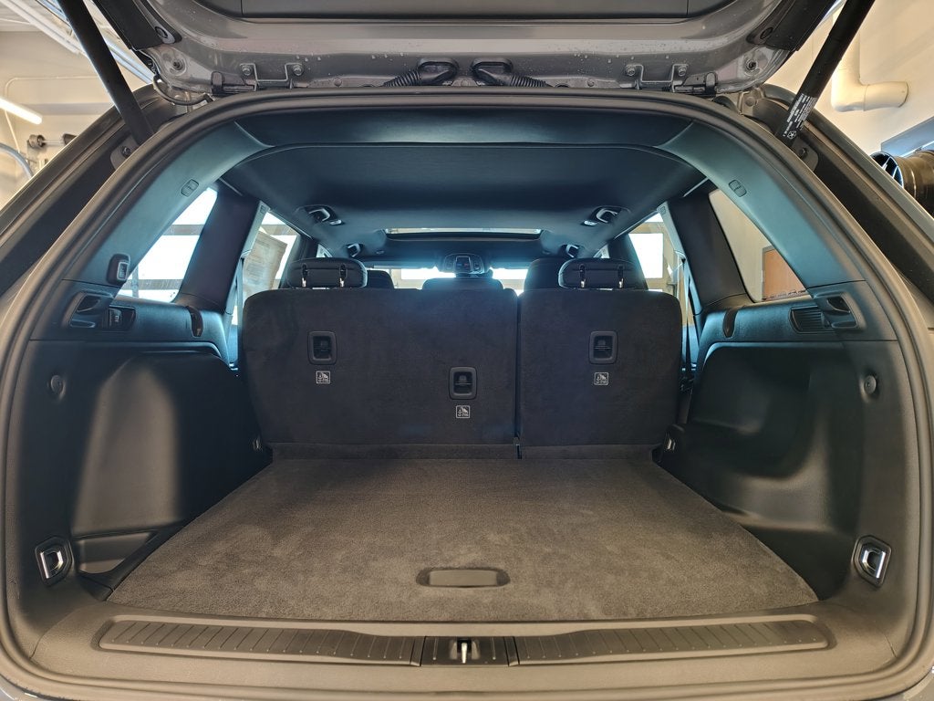 2027 Jeep Grand Cherokee Laredo X
