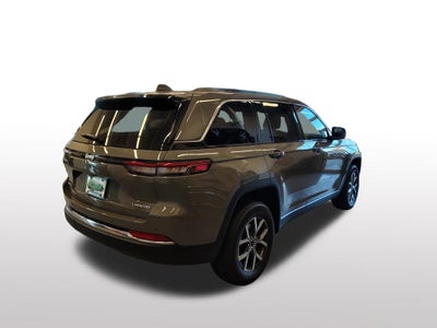 2027 Jeep Grand Cherokee Laredo X
