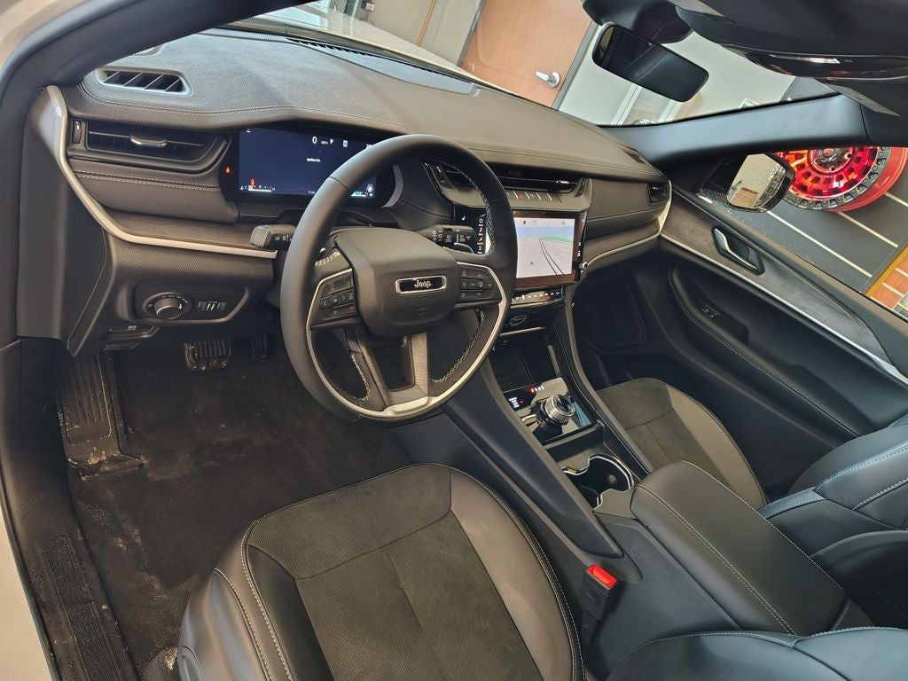 2026 Jeep Grand Cherokee Altitude