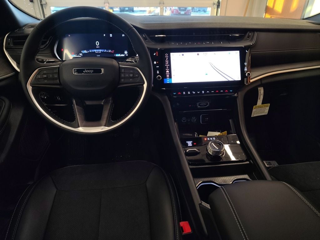 2026 Jeep Grand Cherokee Laredo