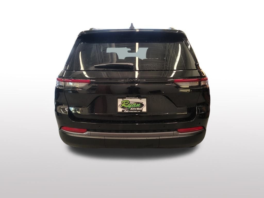 2026 Jeep Grand Cherokee Laredo