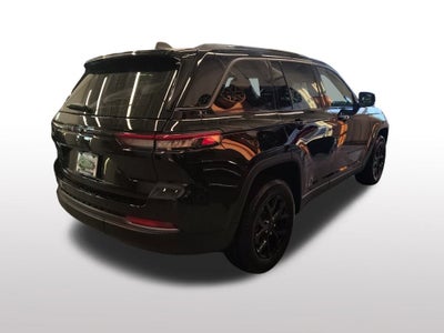 2026 Jeep Grand Cherokee Laredo