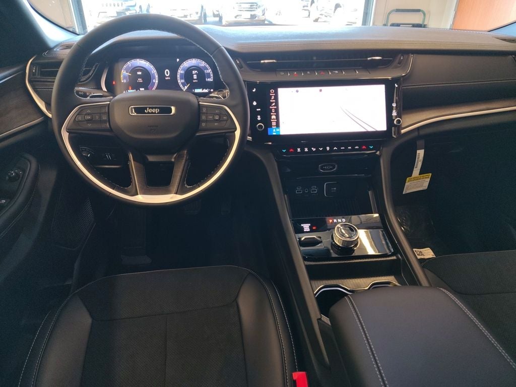 2026 Jeep Grand Cherokee Altitude
