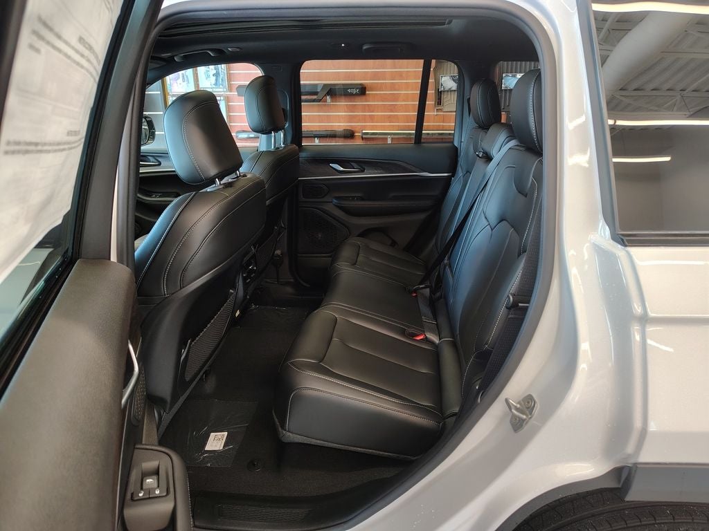 2026 Jeep Grand Cherokee Limited Altitude