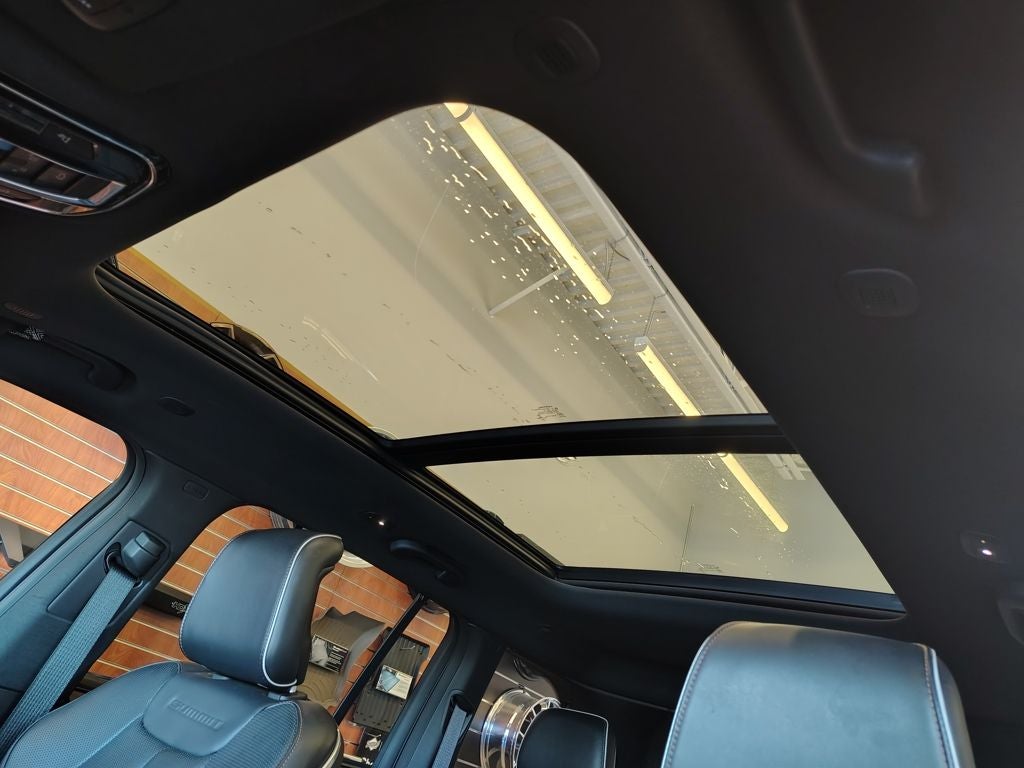 2023 Jeep Grand Cherokee Summit