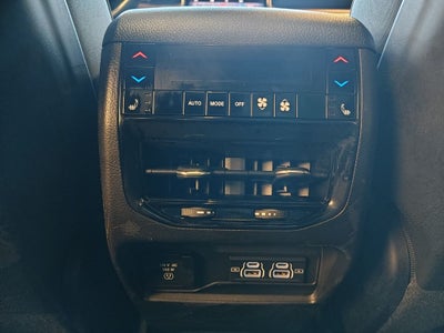 2023 Jeep Grand Cherokee Summit