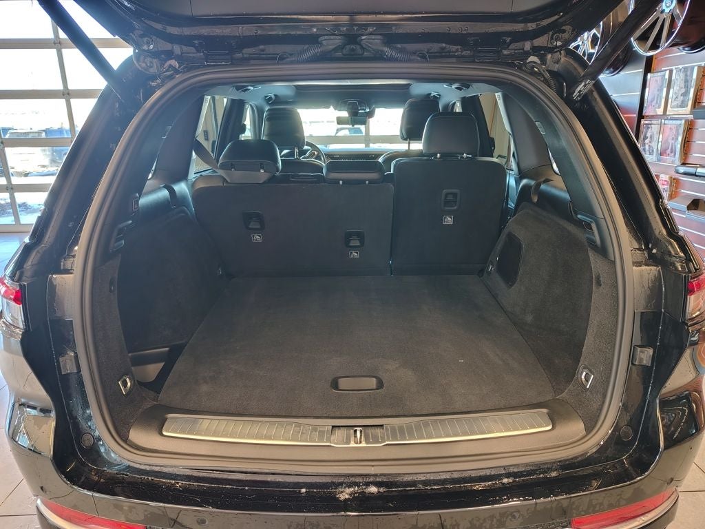 2023 Jeep Grand Cherokee Summit