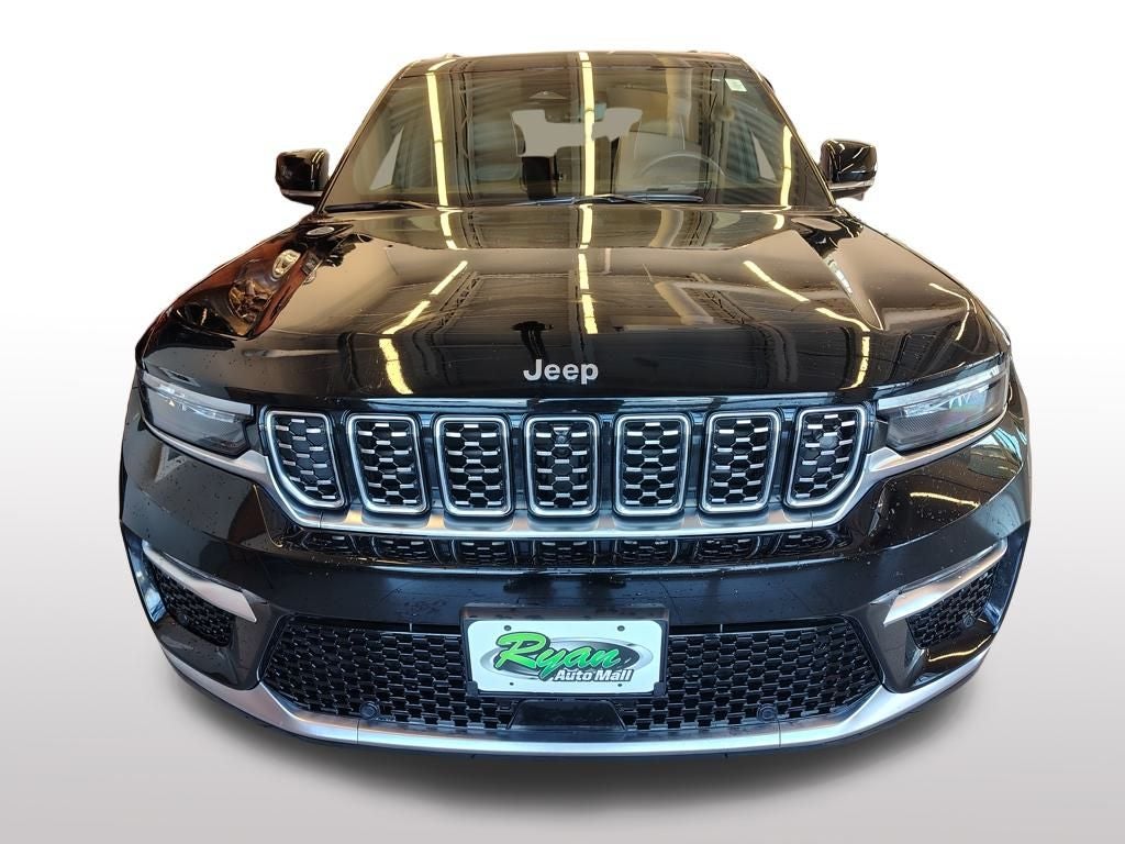 2023 Jeep Grand Cherokee Summit