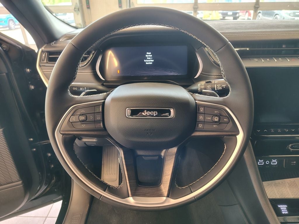 2027 Jeep Grand Cherokee L Laredo Altitude