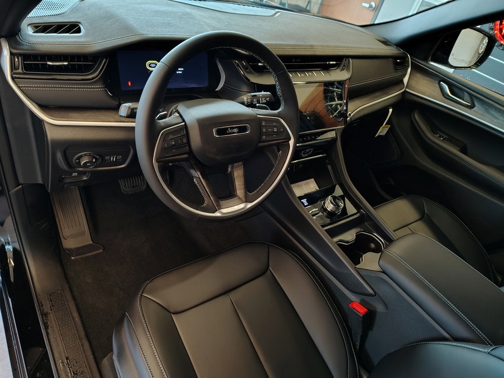 2027 Jeep Grand Cherokee L Limited