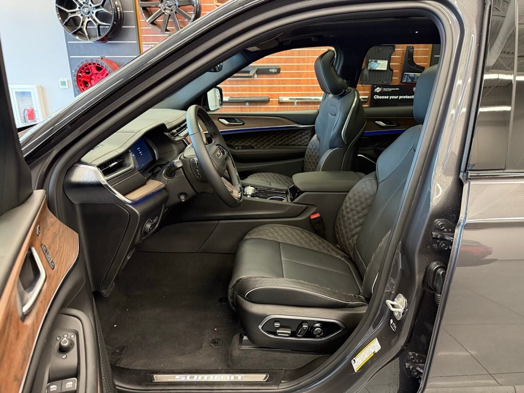 2025 Jeep Grand Cherokee L Summit