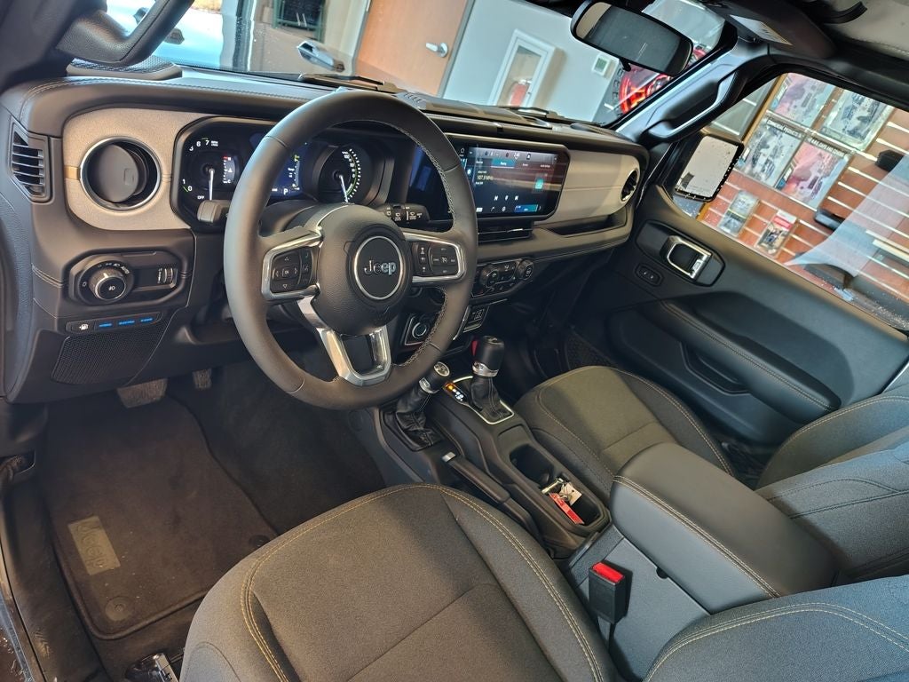 2025 Jeep Wrangler Sahara 4xe