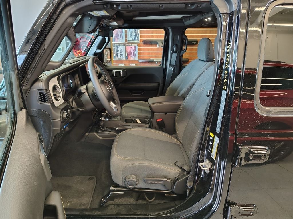 2025 Jeep Wrangler Sahara 4xe