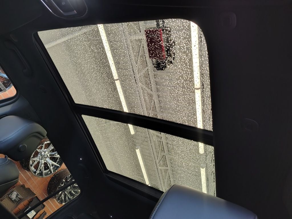 2026 Jeep Grand Wagoneer Base