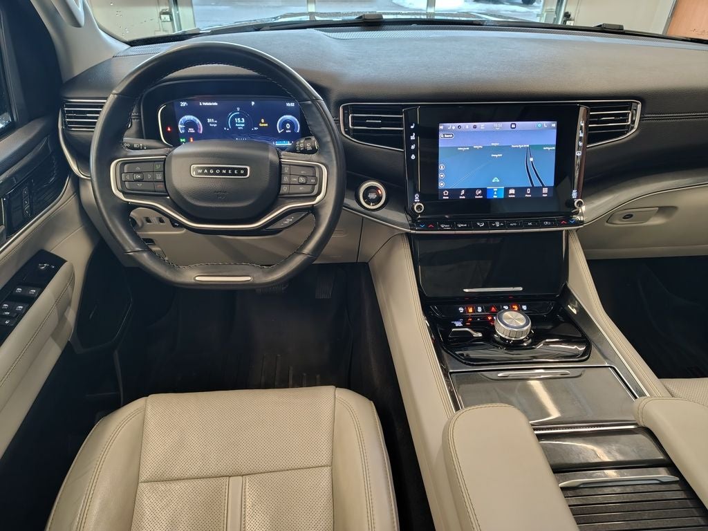 2023 Jeep Wagoneer Base