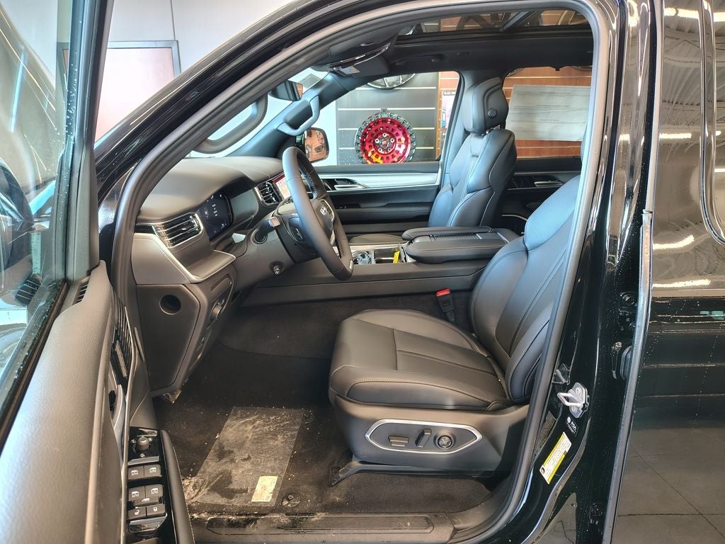 2026 Jeep Grand Wagoneer Limited Reserve