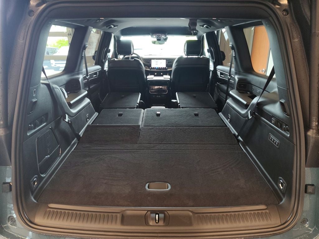 2026 Jeep Grand Wagoneer Limited Altitude