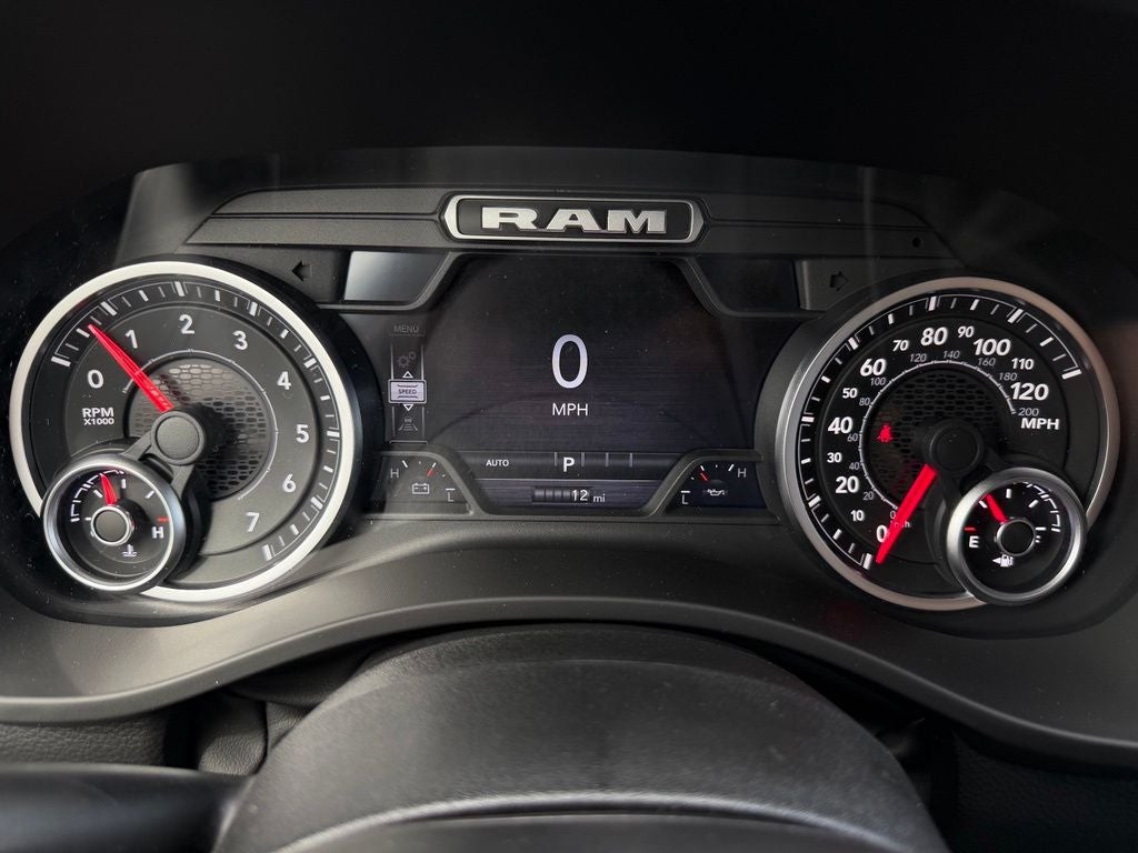 2027 RAM 1500 Big Horn/Lone Star