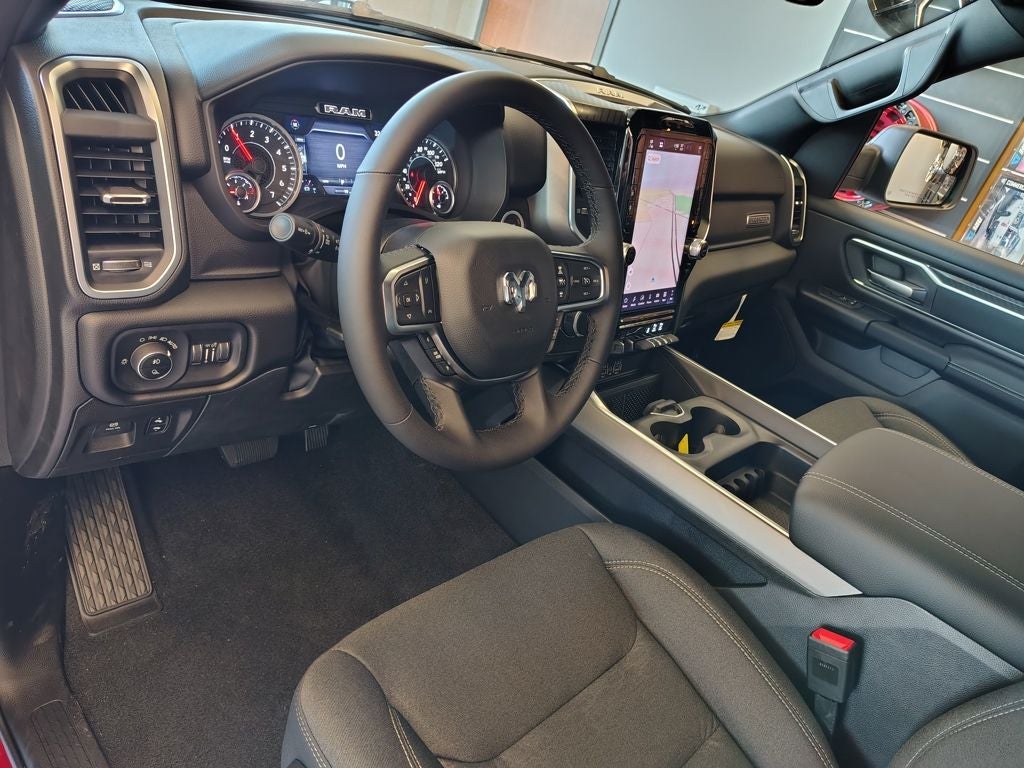 2027 RAM 1500 Big Horn/Lone Star