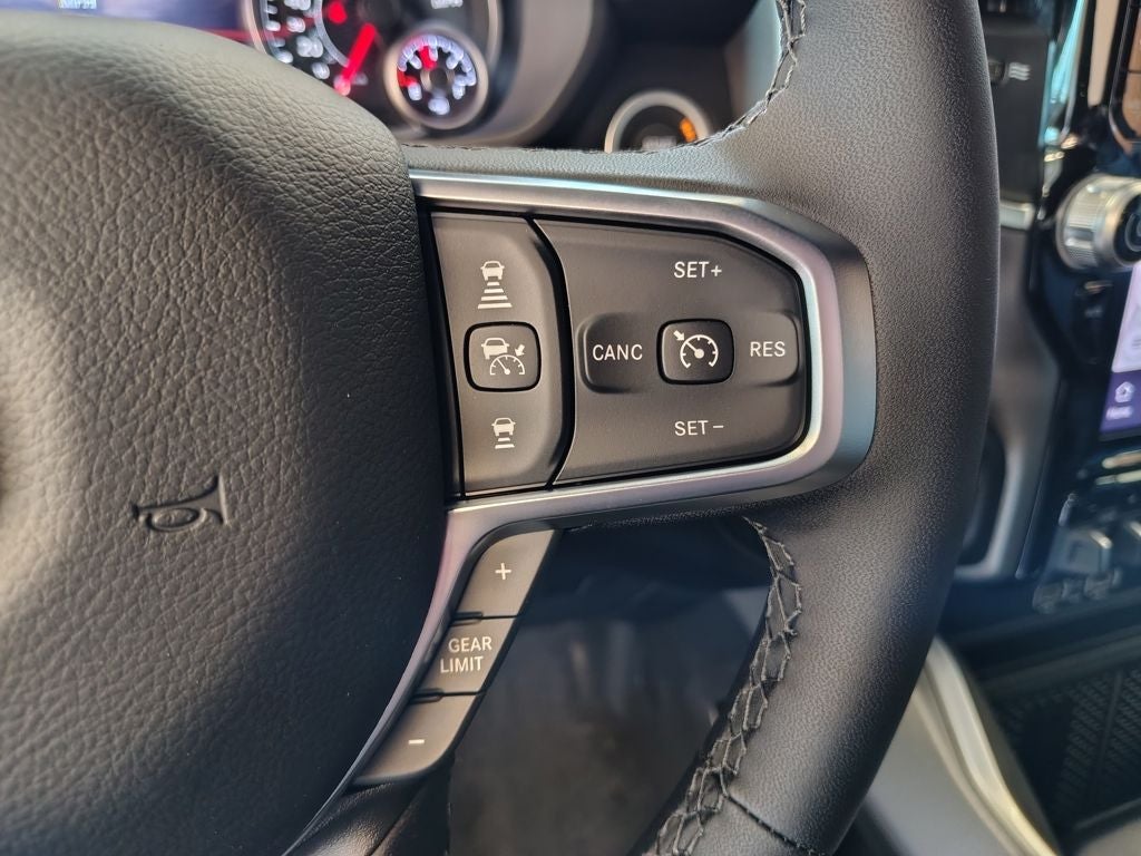 2027 RAM 1500 Big Horn/Lone Star