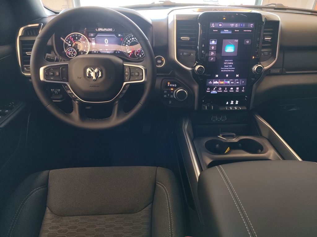 2027 RAM 1500 Big Horn/Lone Star