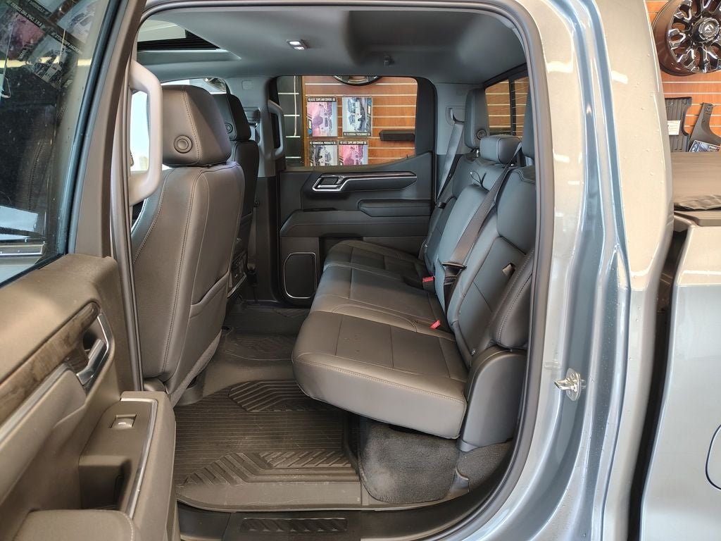 2025 Chevrolet Silverado 1500 LTZ