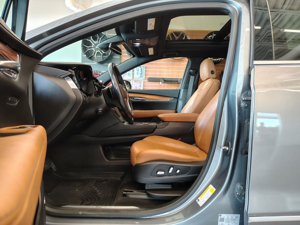 2021 Cadillac XT5 Premium Luxury