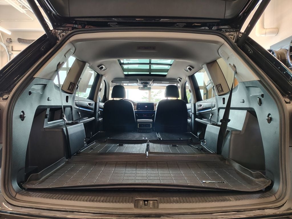 2024 Volkswagen Atlas 2.0T SEL Premium R-Line