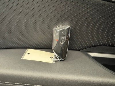 2025 Volkswagen Atlas Cross Sport 2.0T SE w/Technology