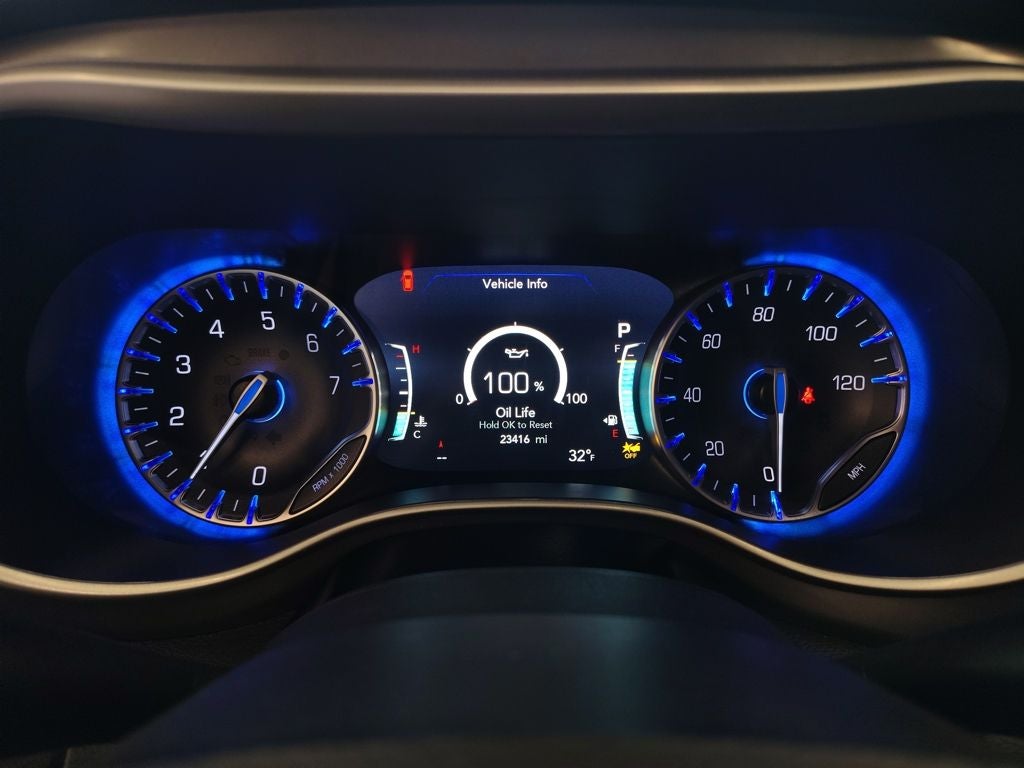 2025 Chrysler Pacifica Select