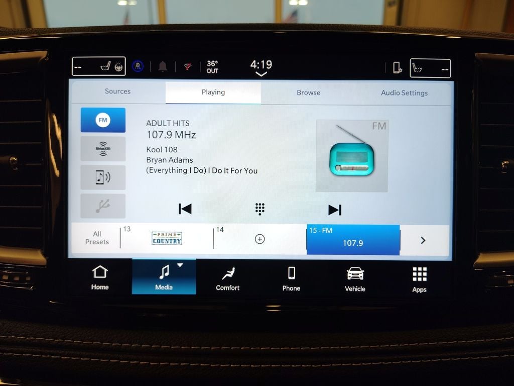 2026 Chrysler Pacifica Select