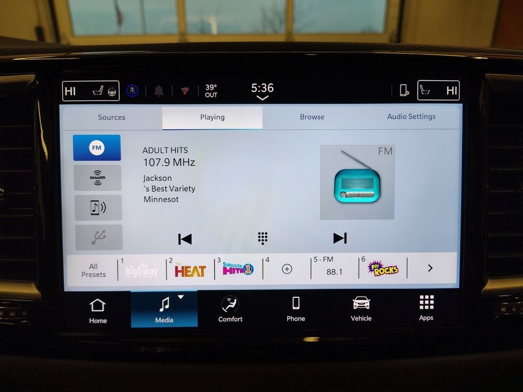 2026 Chrysler Voyager LX