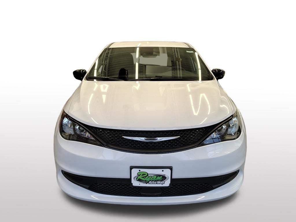 2026 Chrysler Voyager LX