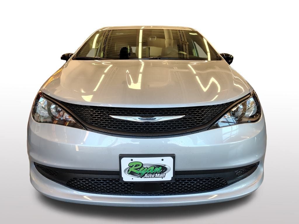 2026 Chrysler Voyager LX