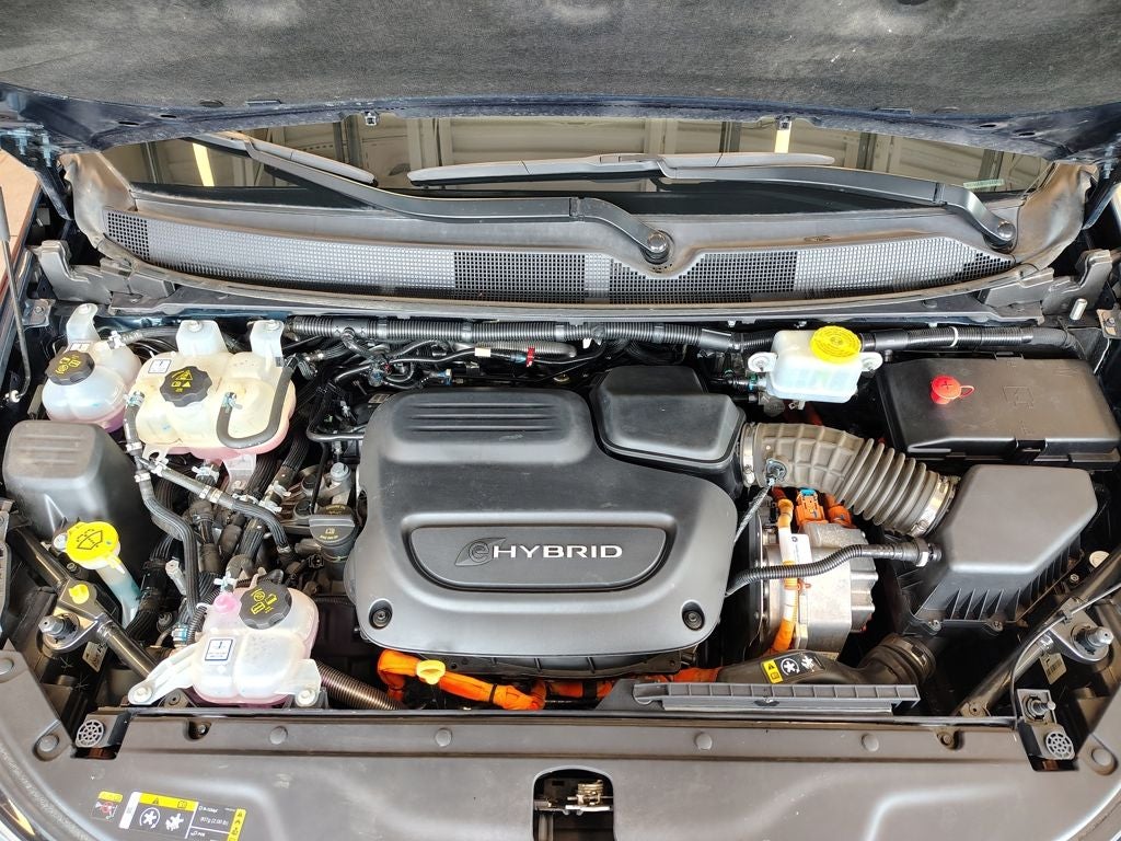 2023 Chrysler Pacifica Hybrid Touring L