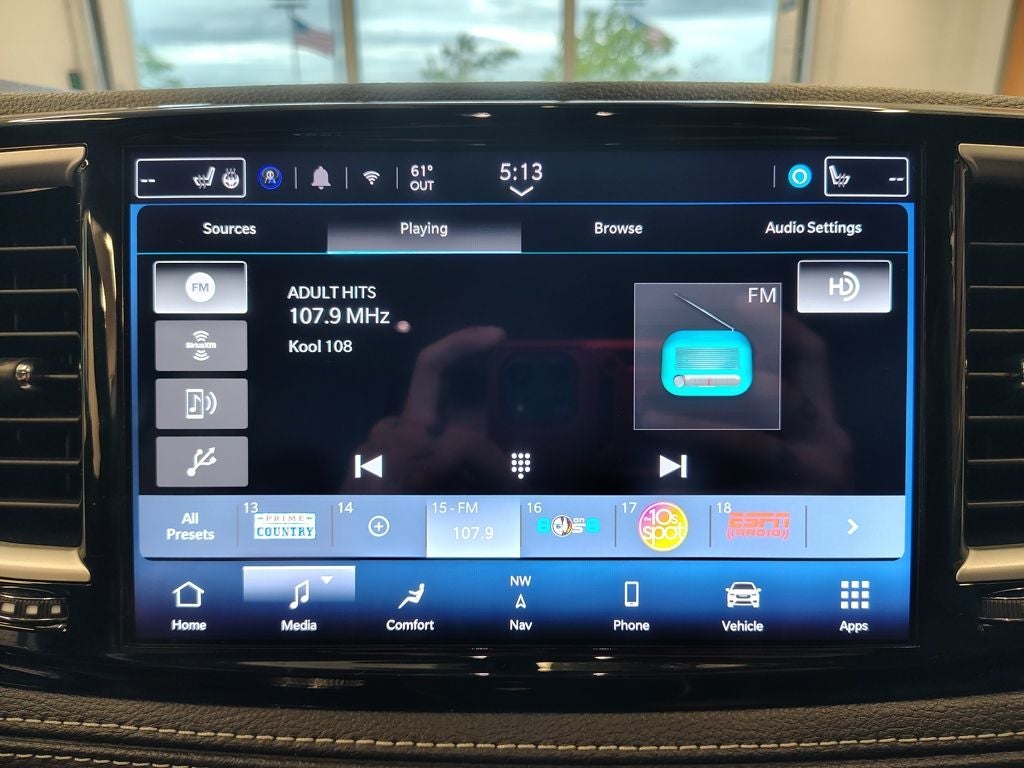 2024 Chrysler Pacifica Hybrid Select