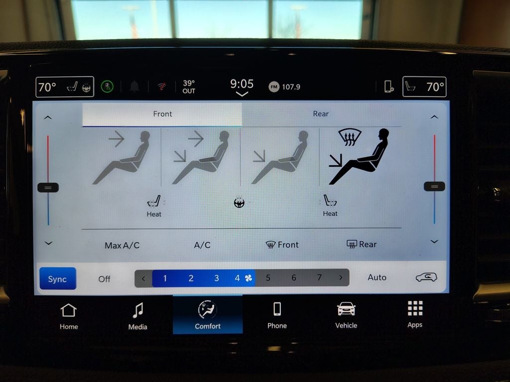 2026 Chrysler Pacifica Select