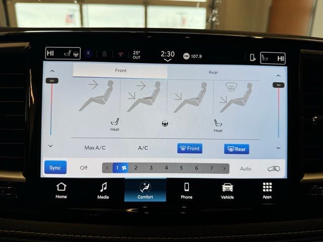 2026 Chrysler Pacifica Select