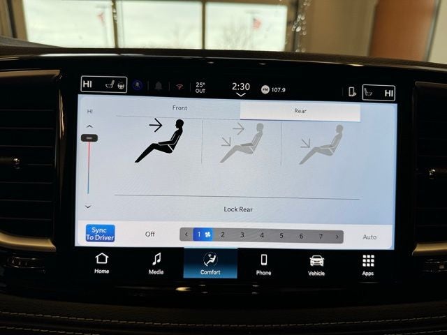 2026 Chrysler Pacifica Select