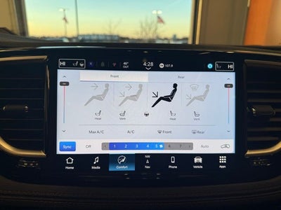 2026 Chrysler Pacifica Pinnacle