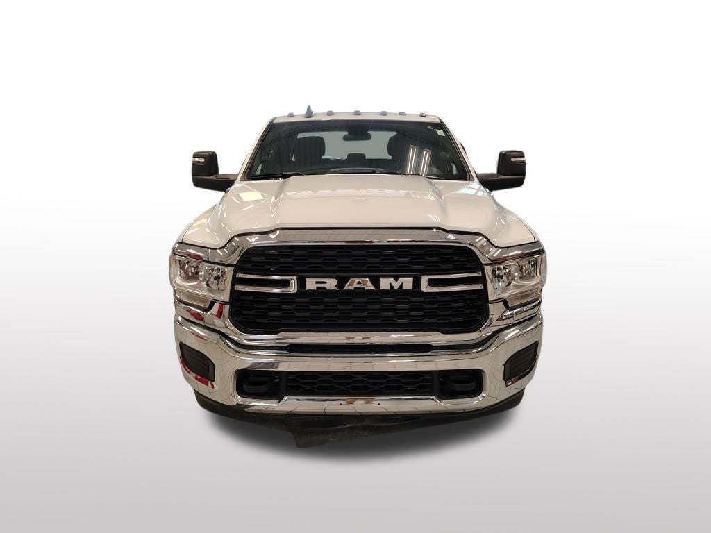 2024 RAM 3500 SLT