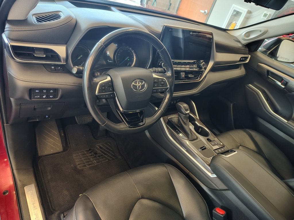 2020 Toyota Highlander Hybrid Platinum