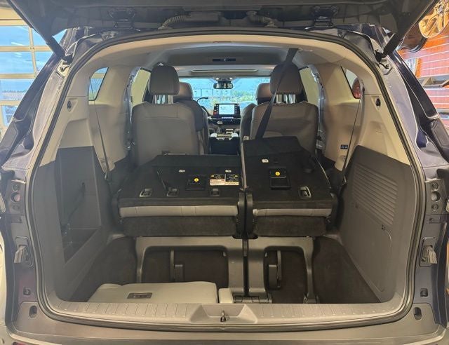 2024 Toyota Sienna XLE 8 Passenger
