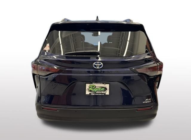 2024 Toyota Sienna XLE 8 Passenger