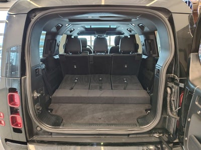 2024 Land Rover Defender 130 X-Dynamic SE