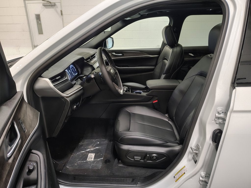 2027 Jeep Grand Cherokee Limited